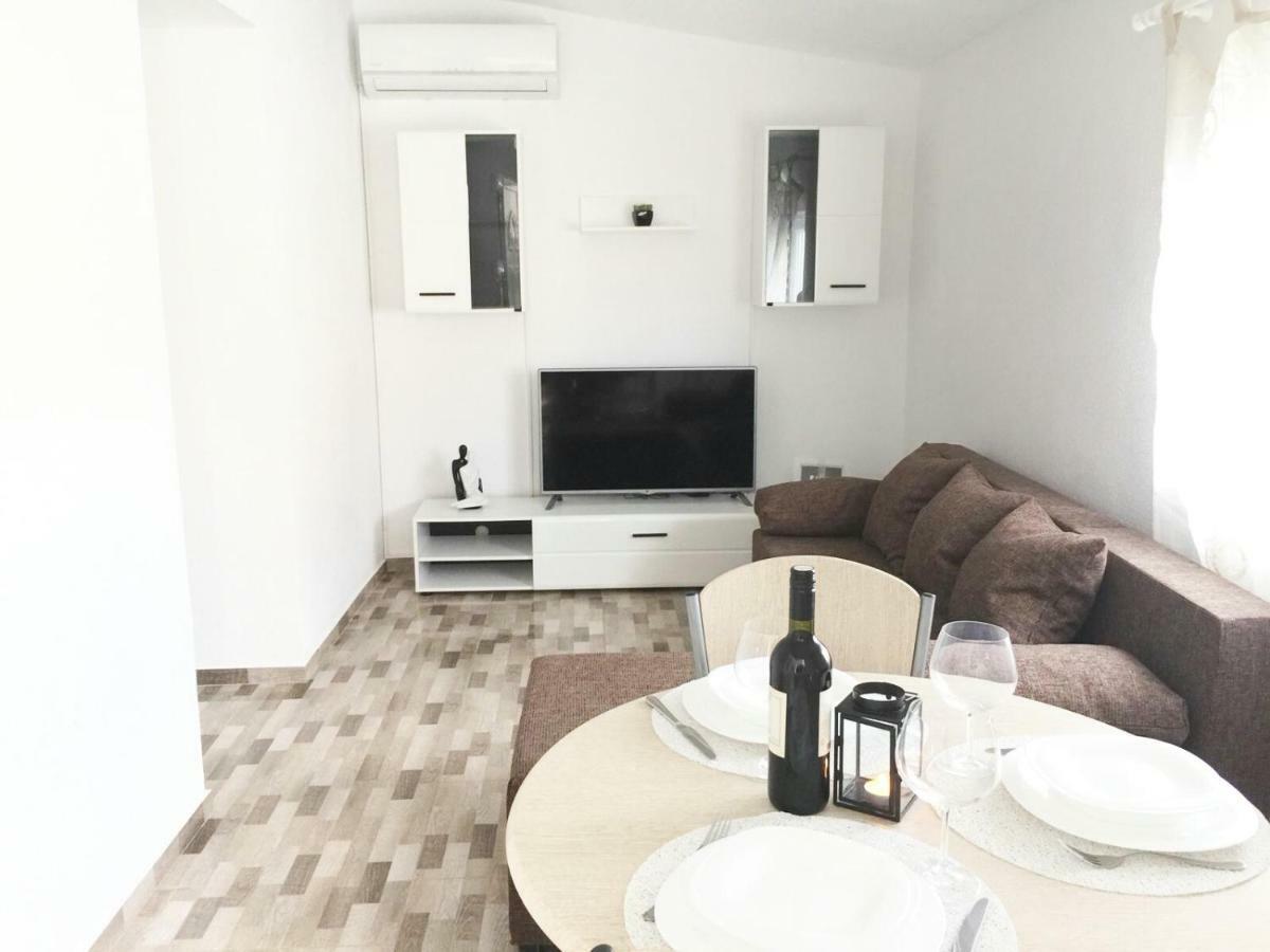Ferienwohnung Apartman Luce Bibinje Exterior foto